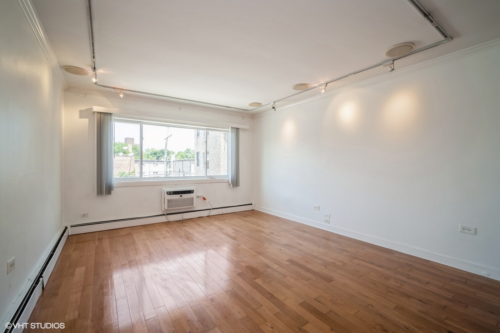 1508 W Pratt Boulevard #2C, Chicago, IL 60626
