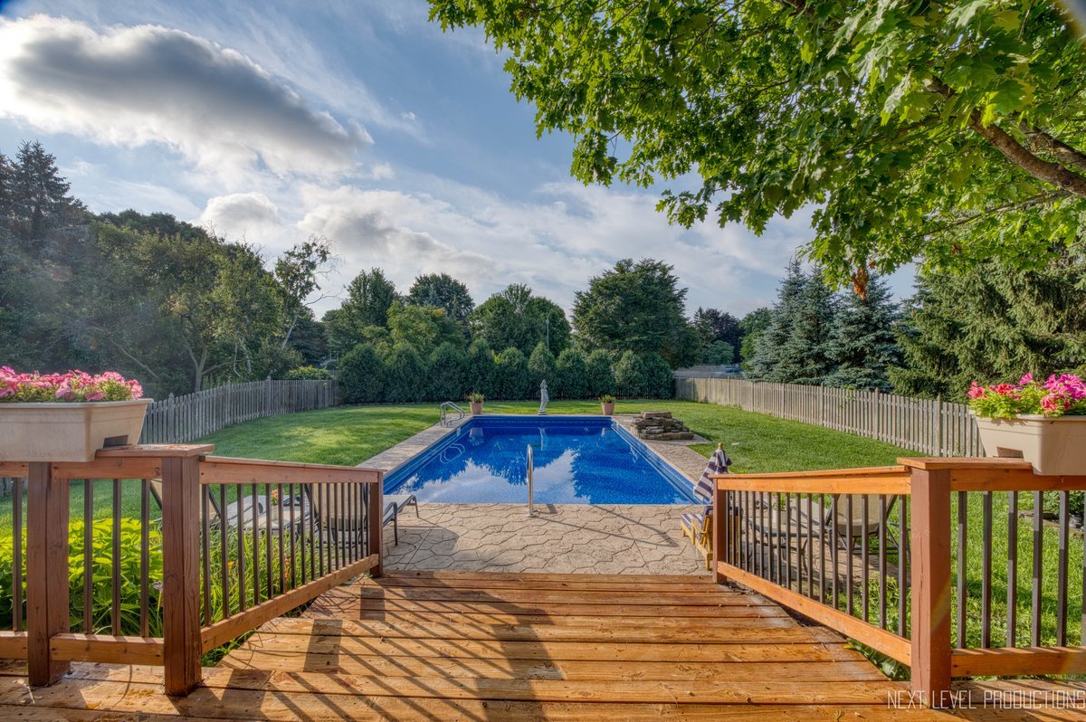 621 Dilorenzo Drive, Naperville, IL 60565