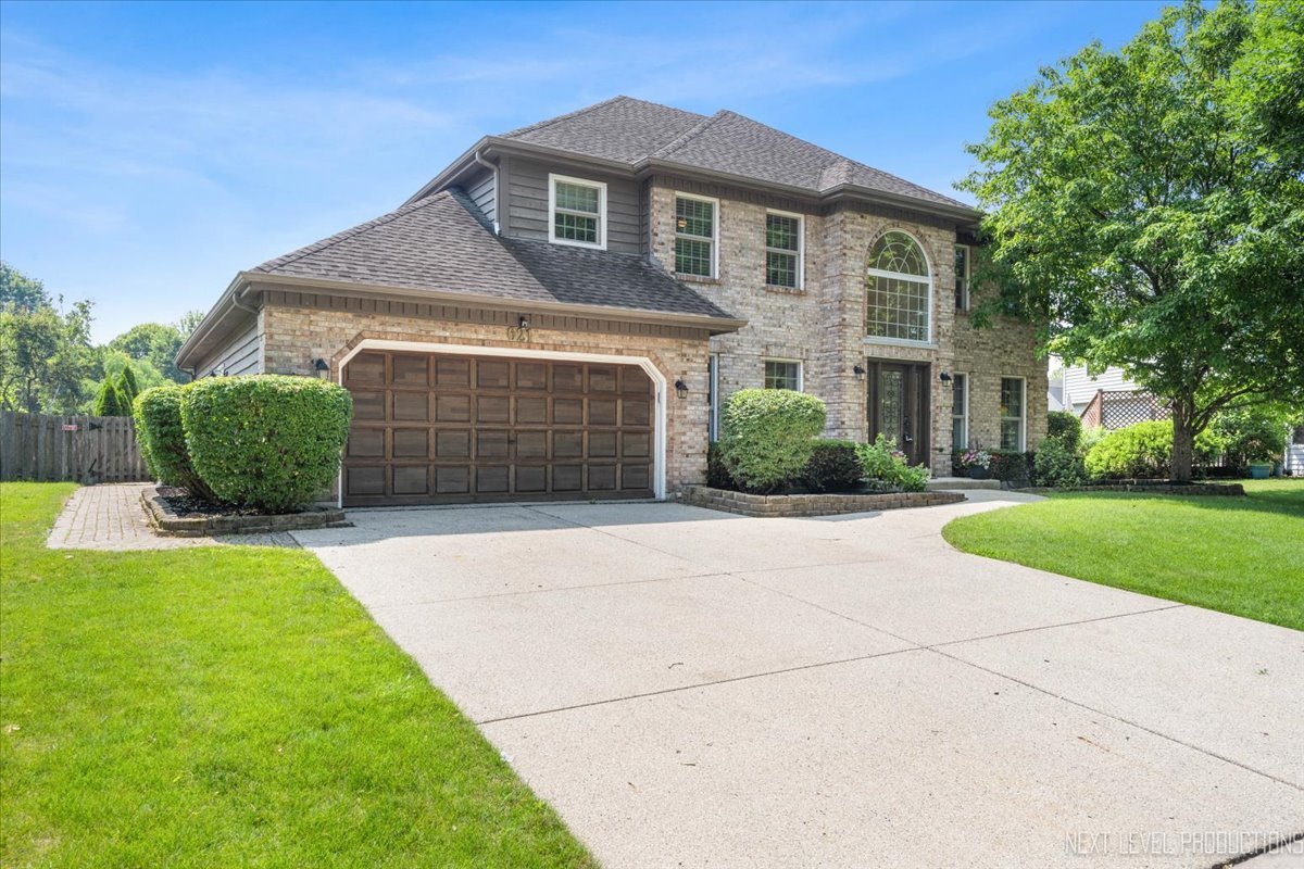 621 Dilorenzo Drive, Naperville, IL 60565