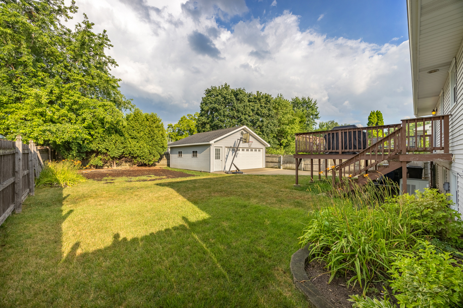 2110 Sanford Avenue, New Lenox, IL 60451