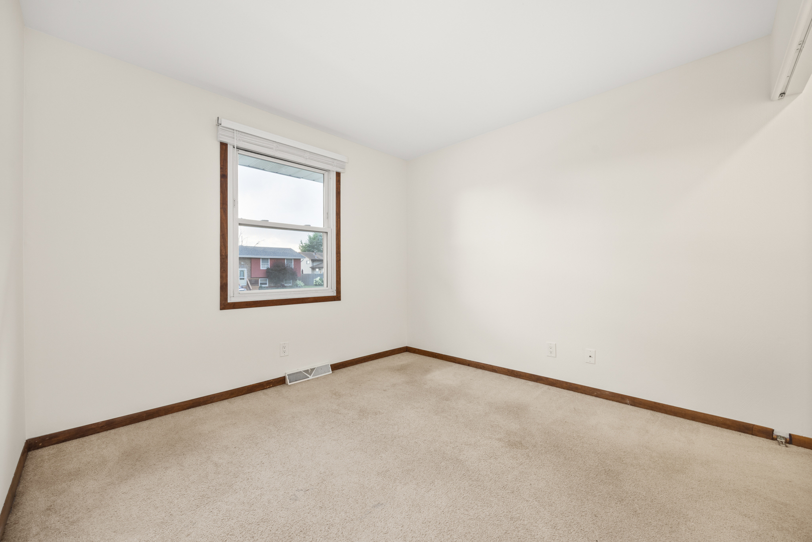 2110 Sanford Avenue, New Lenox, IL 60451