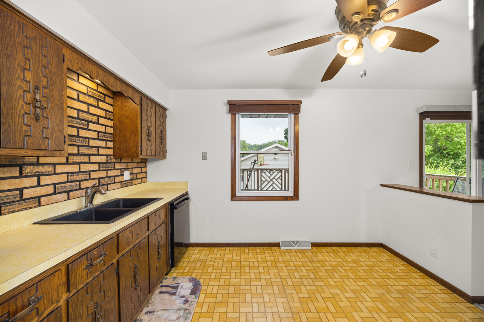 2110 Sanford Avenue, New Lenox, IL 60451