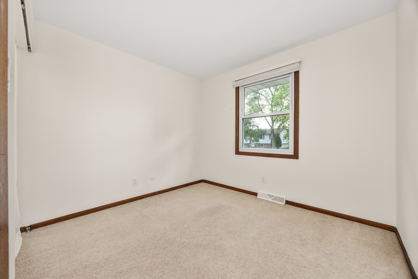 2110 Sanford Avenue, New Lenox, IL 60451
