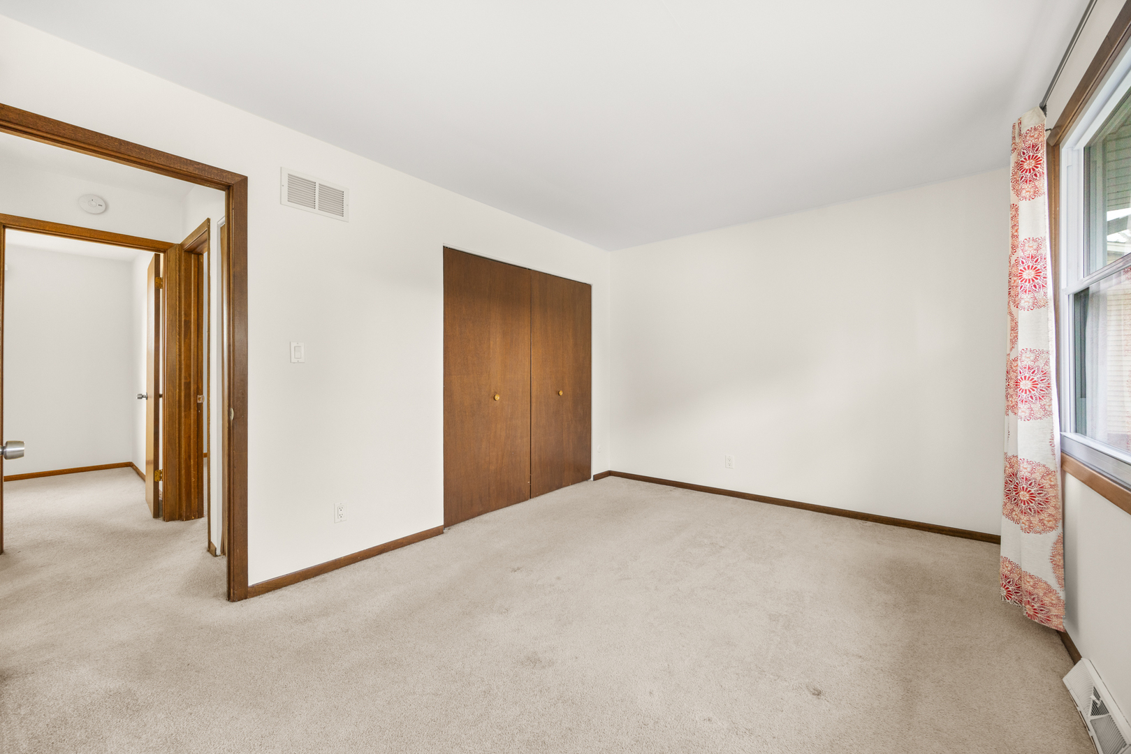 2110 Sanford Avenue, New Lenox, IL 60451