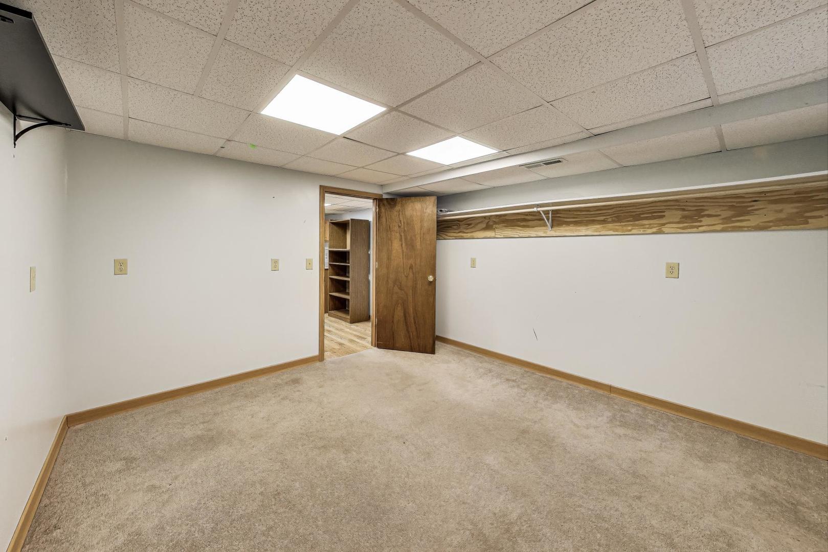 920 Barnside Road, New Lenox, IL 60451