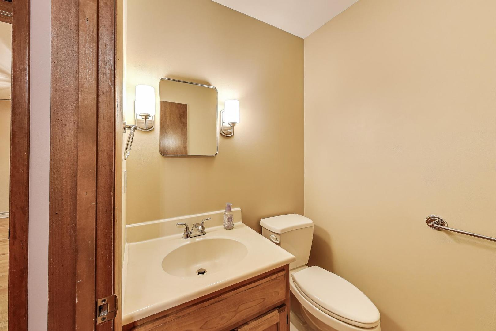 920 Barnside Road, New Lenox, IL 60451