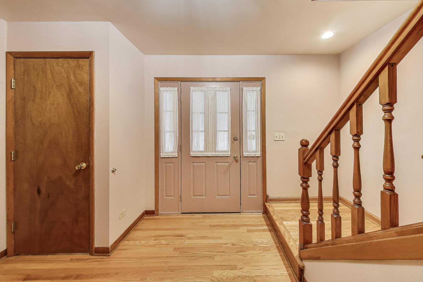 920 Barnside Road, New Lenox, IL 60451