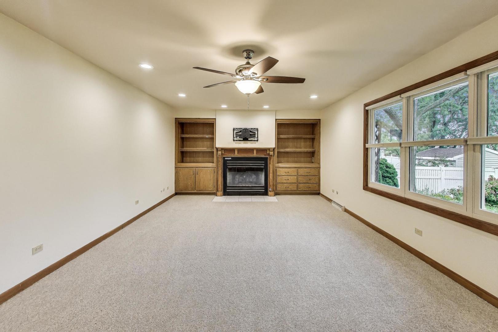 920 Barnside Road, New Lenox, IL 60451