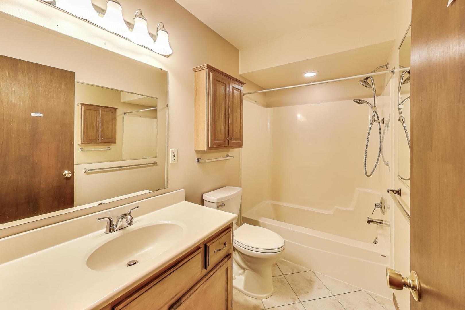 920 Barnside Road, New Lenox, IL 60451