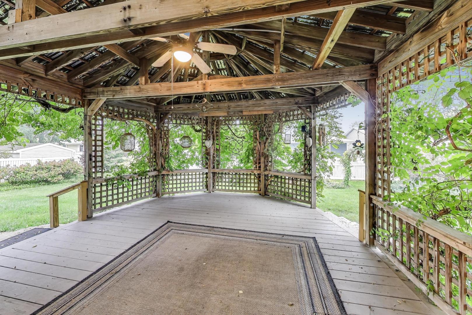 920 Barnside Road, New Lenox, IL 60451