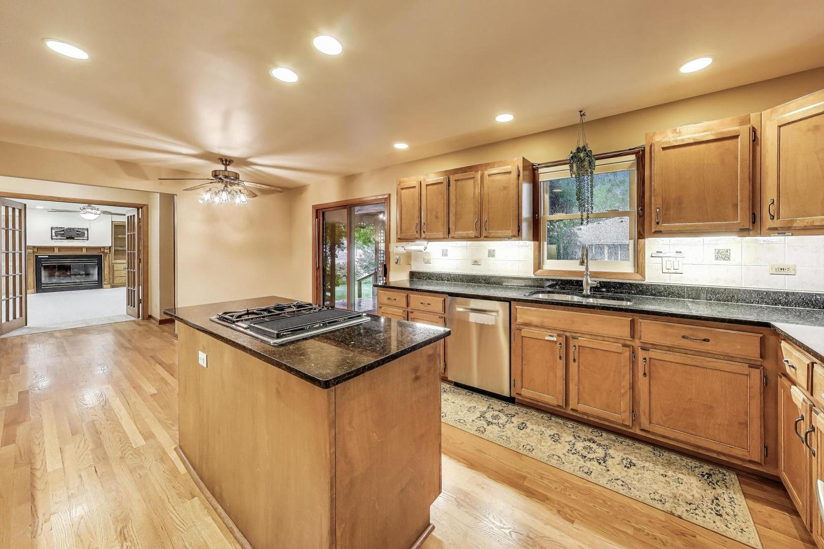 920 Barnside Road, New Lenox, IL 60451