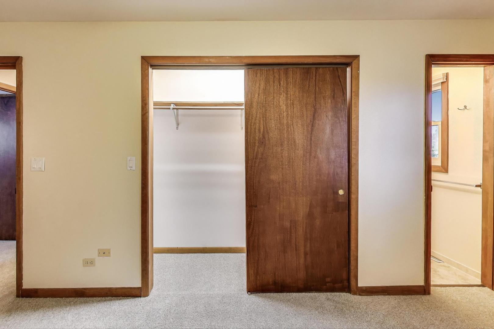 920 Barnside Road, New Lenox, IL 60451