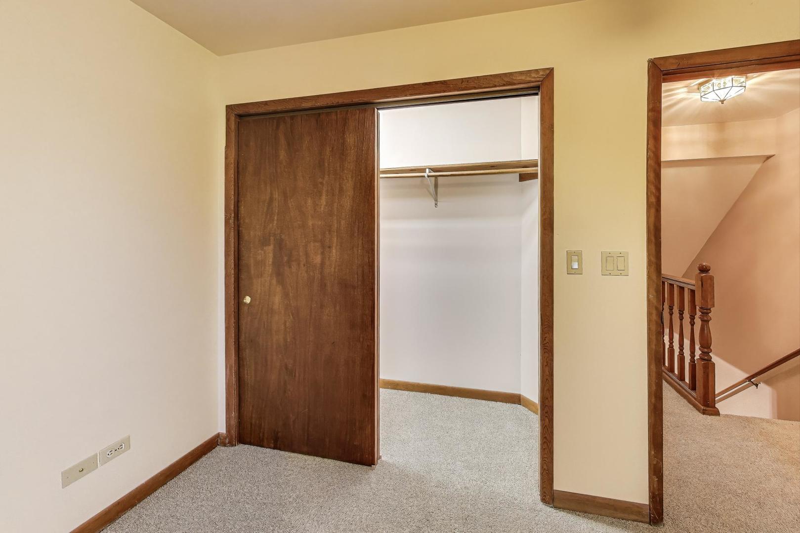 920 Barnside Road, New Lenox, IL 60451