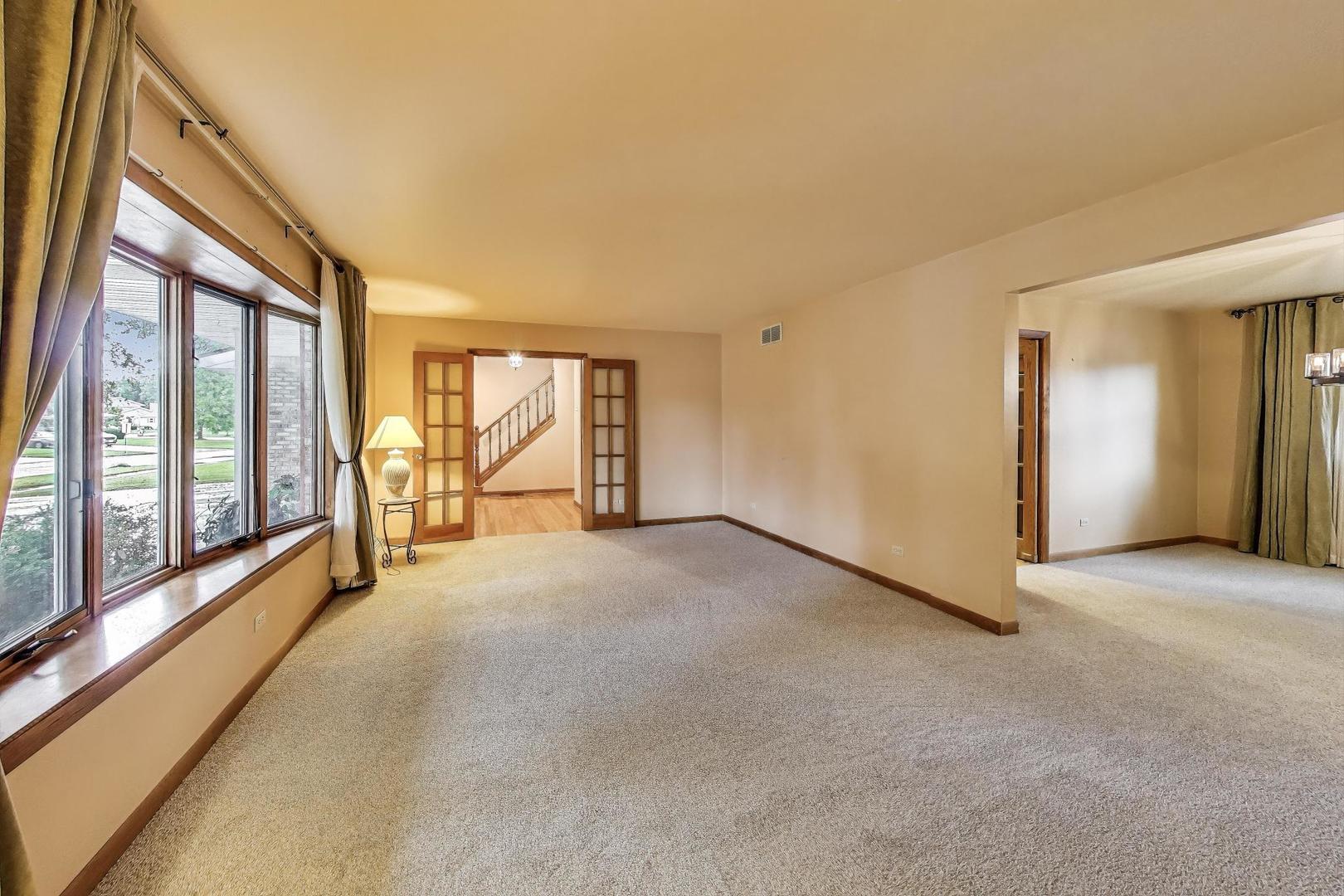 920 Barnside Road, New Lenox, IL 60451