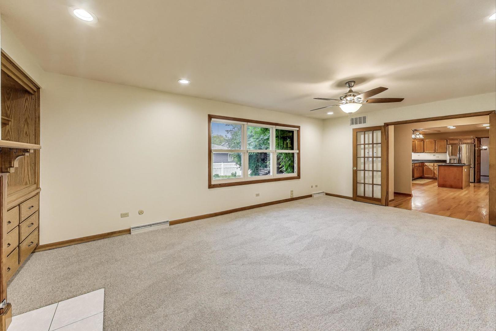 920 Barnside Road, New Lenox, IL 60451