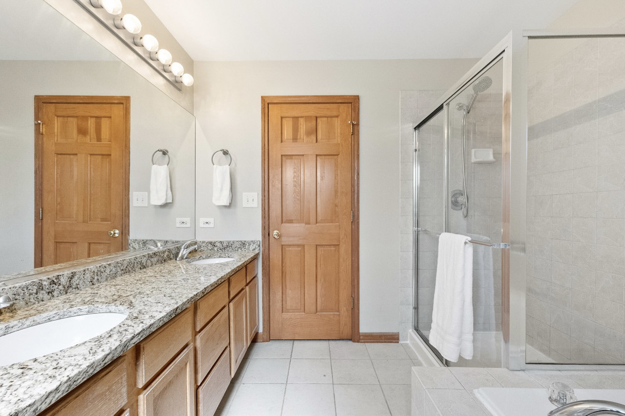 2700 Cavalcade Court, Aurora, IL 60503