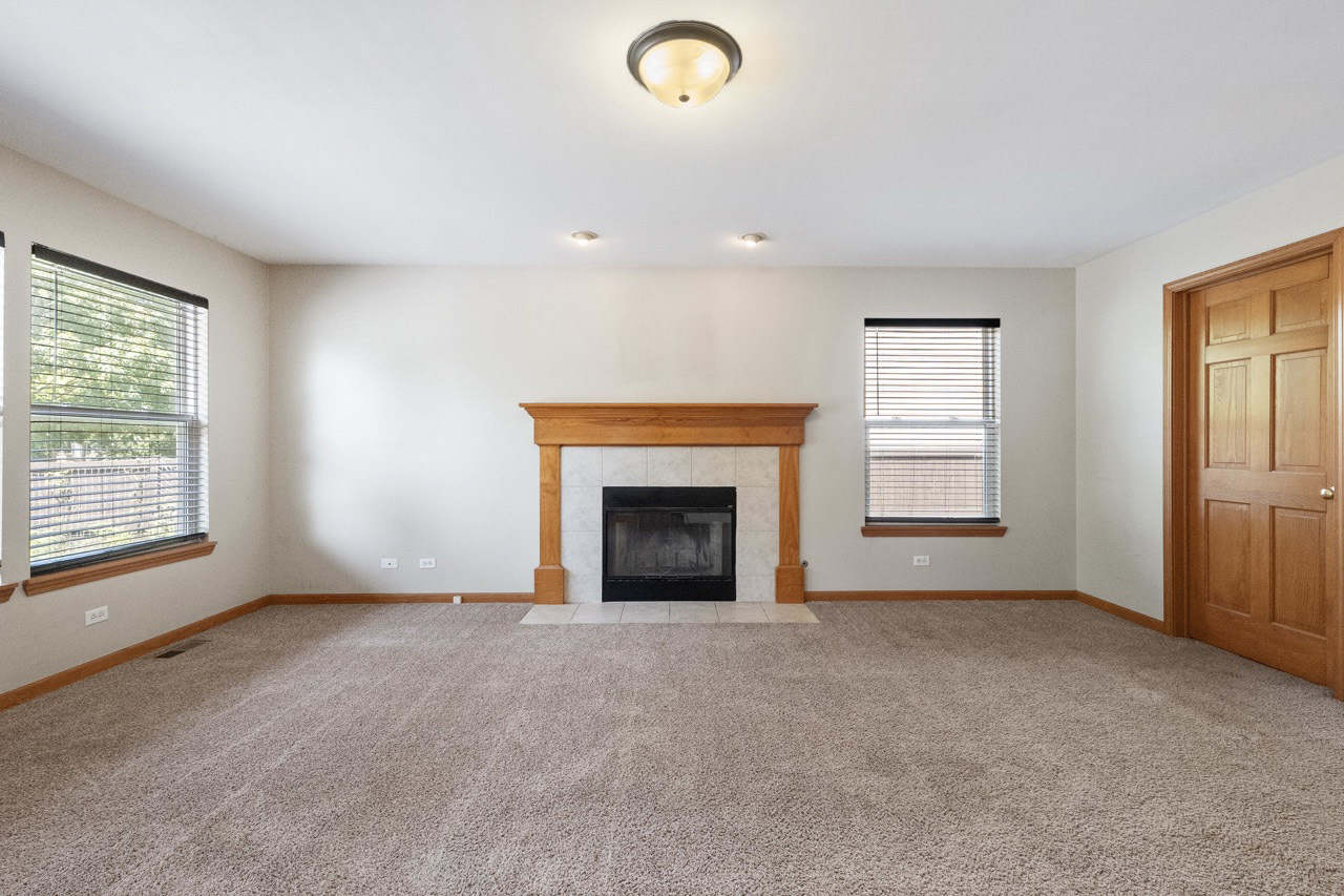2700 Cavalcade Court, Aurora, IL 60503