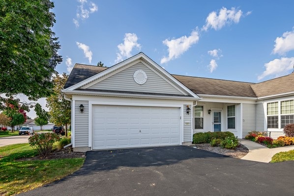 13337 Oakwood Avenue, Huntley, IL 60142