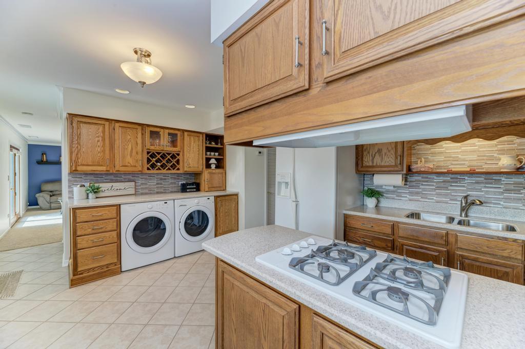 1367 S Elizabeth Street, Lombard, IL 60148