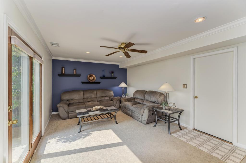 1367 S Elizabeth Street, Lombard, IL 60148