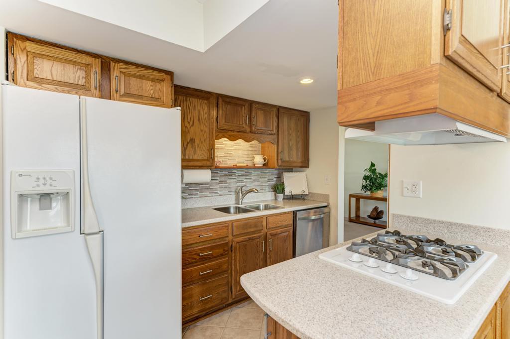 1367 S Elizabeth Street, Lombard, IL 60148