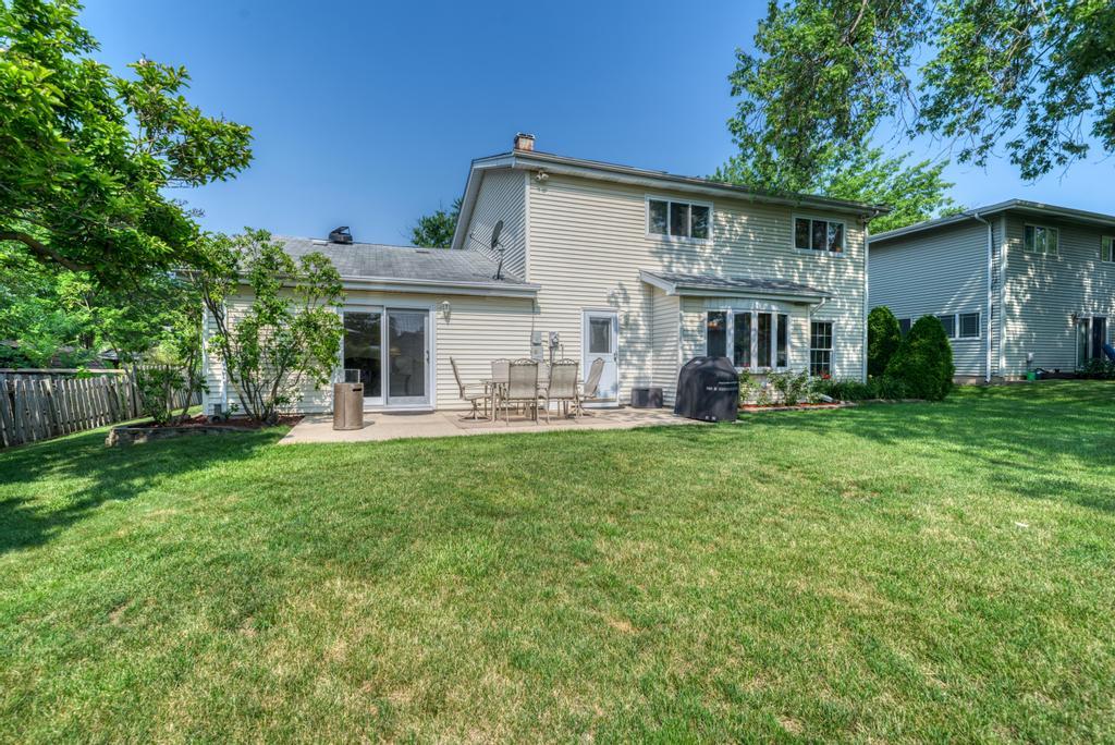 1367 S Elizabeth Street, Lombard, IL 60148