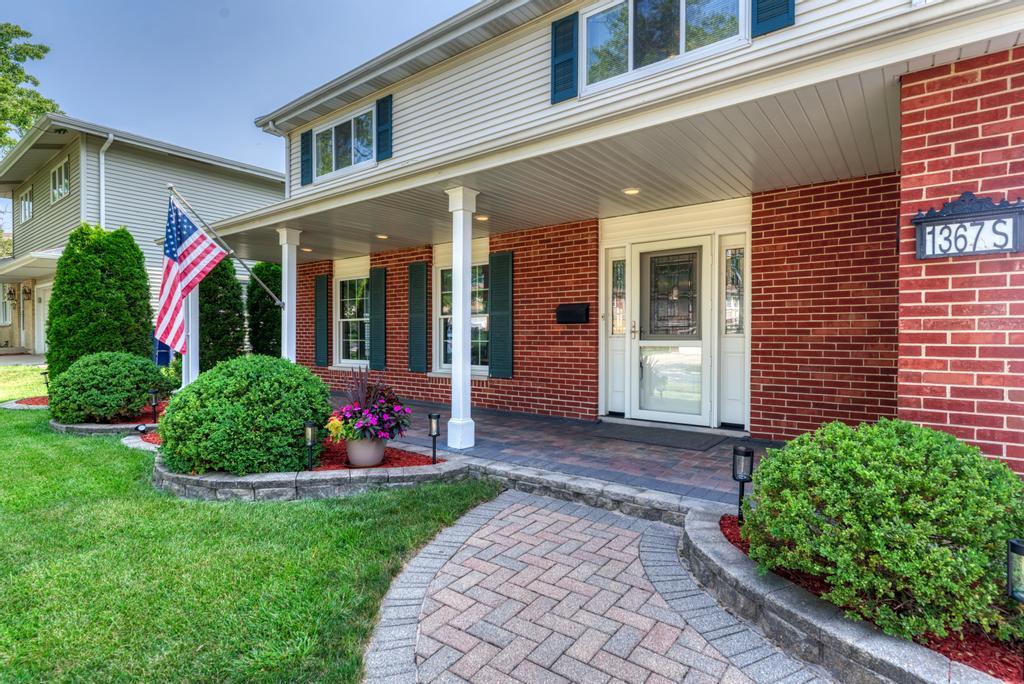 1367 S Elizabeth Street, Lombard, IL 60148