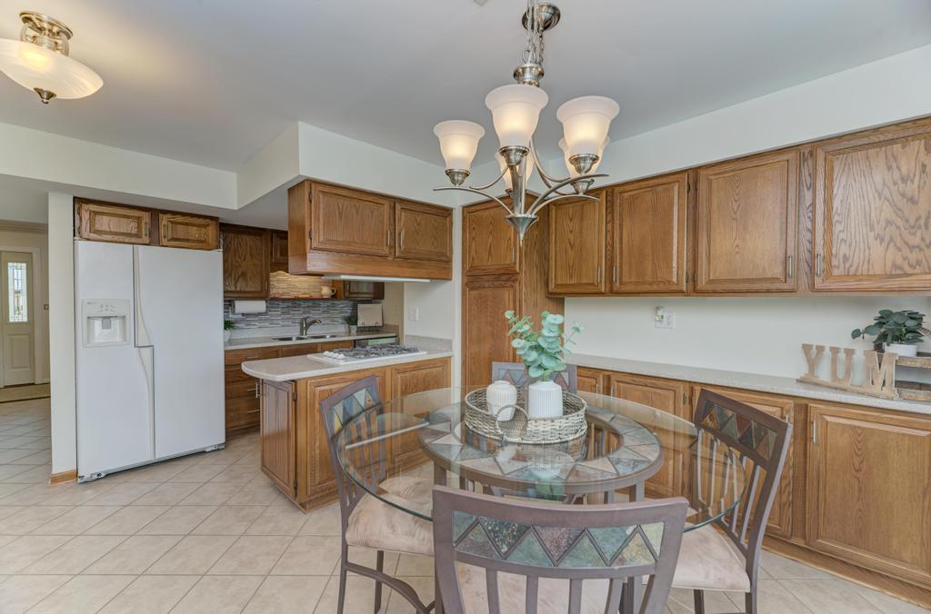 1367 S Elizabeth Street, Lombard, IL 60148