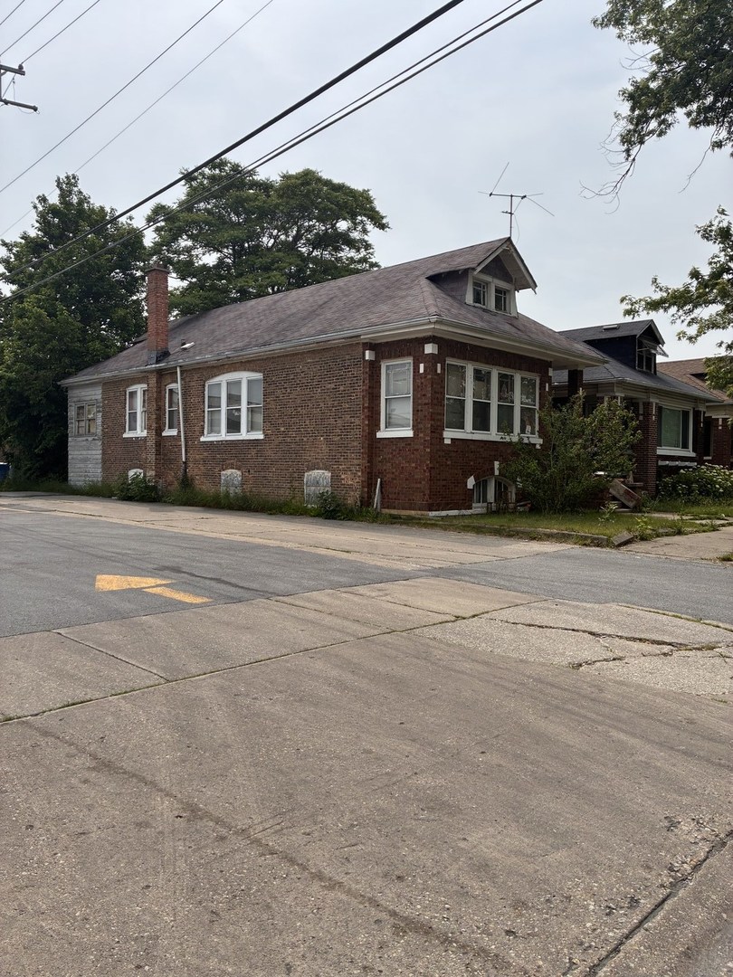 8717 S Bishop Street, Chicago, IL 60620