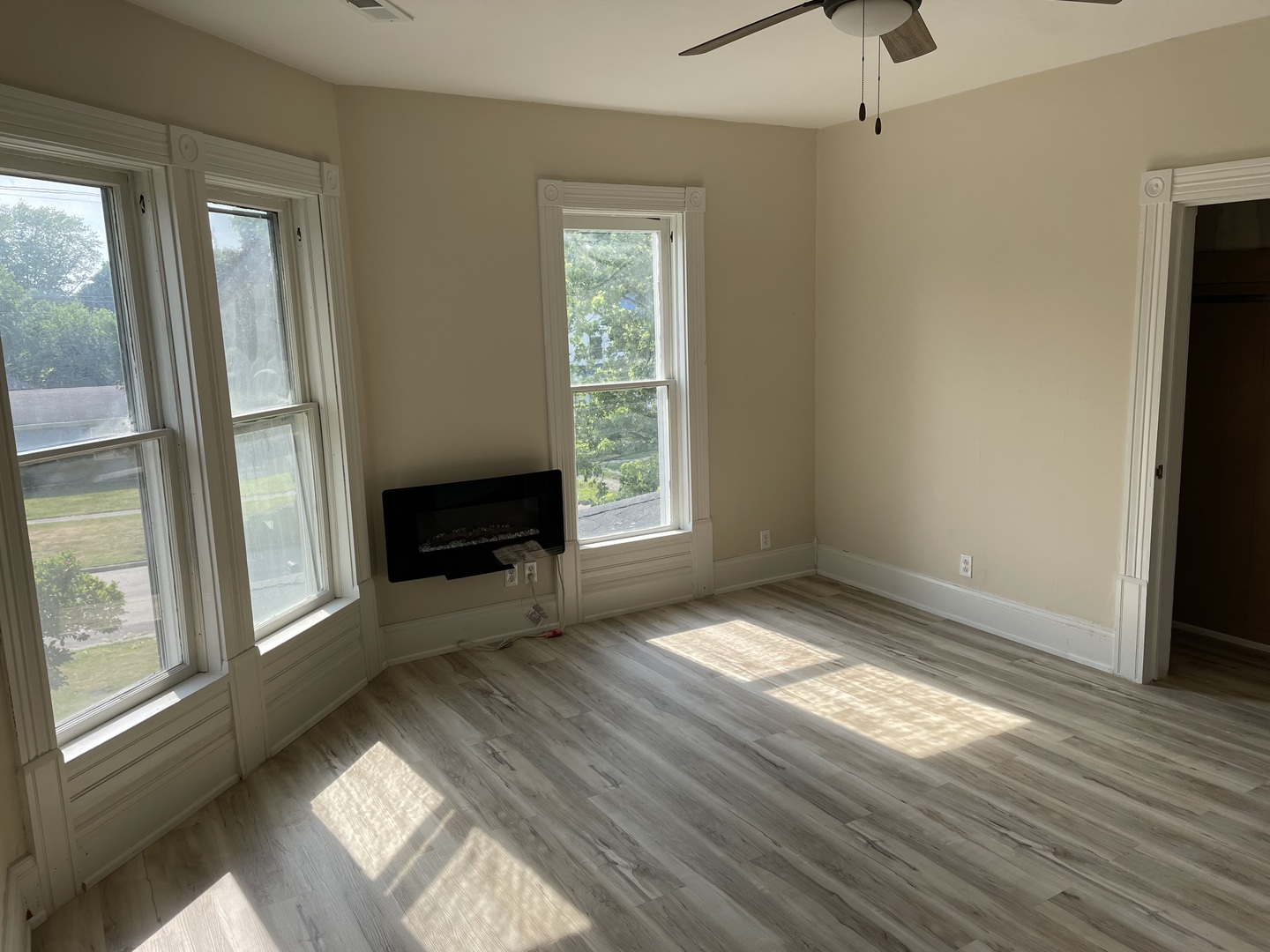 355 N 5th Street, Sheldon, IL 60966
