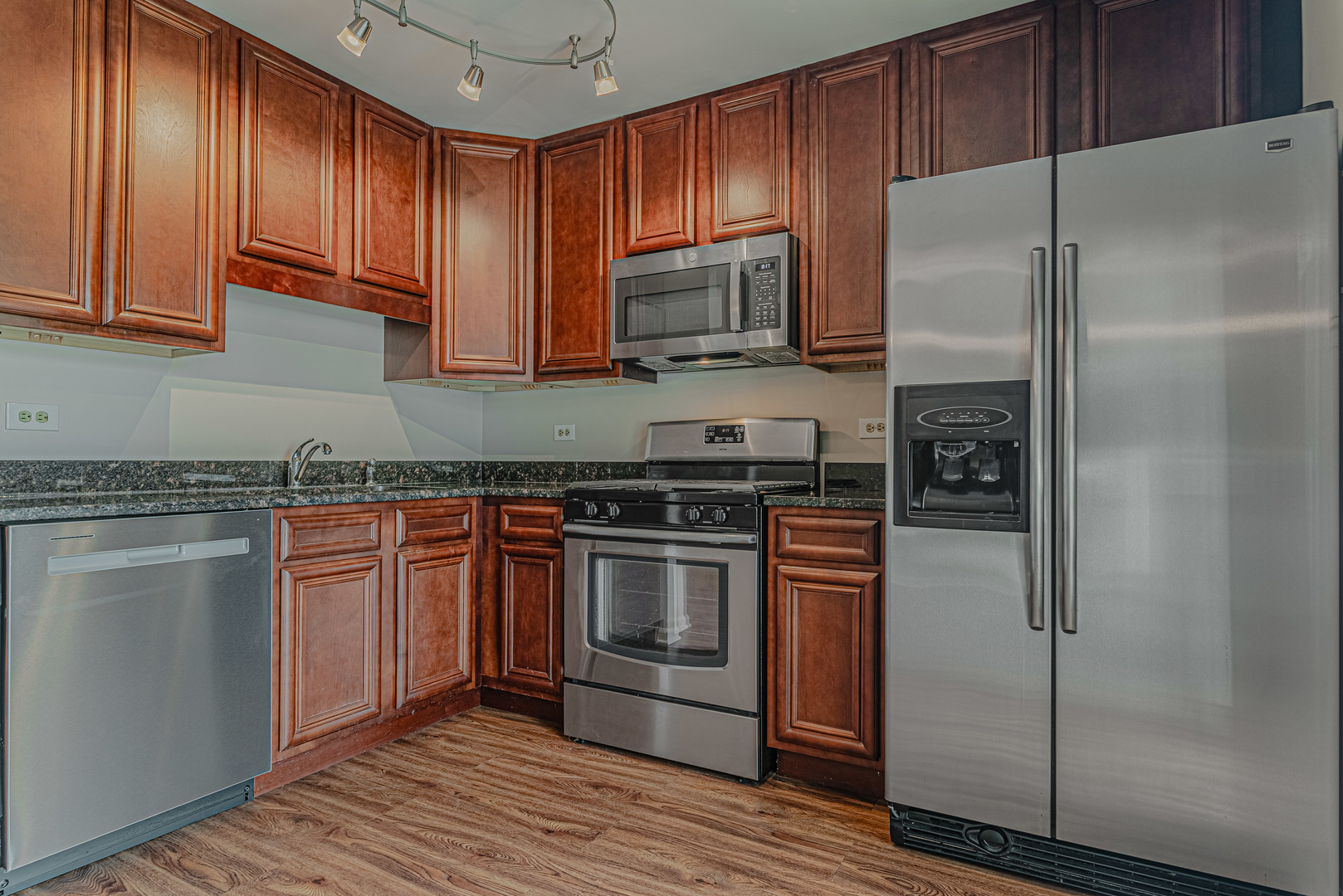 184 Rodenburg Road, Roselle, IL 60172