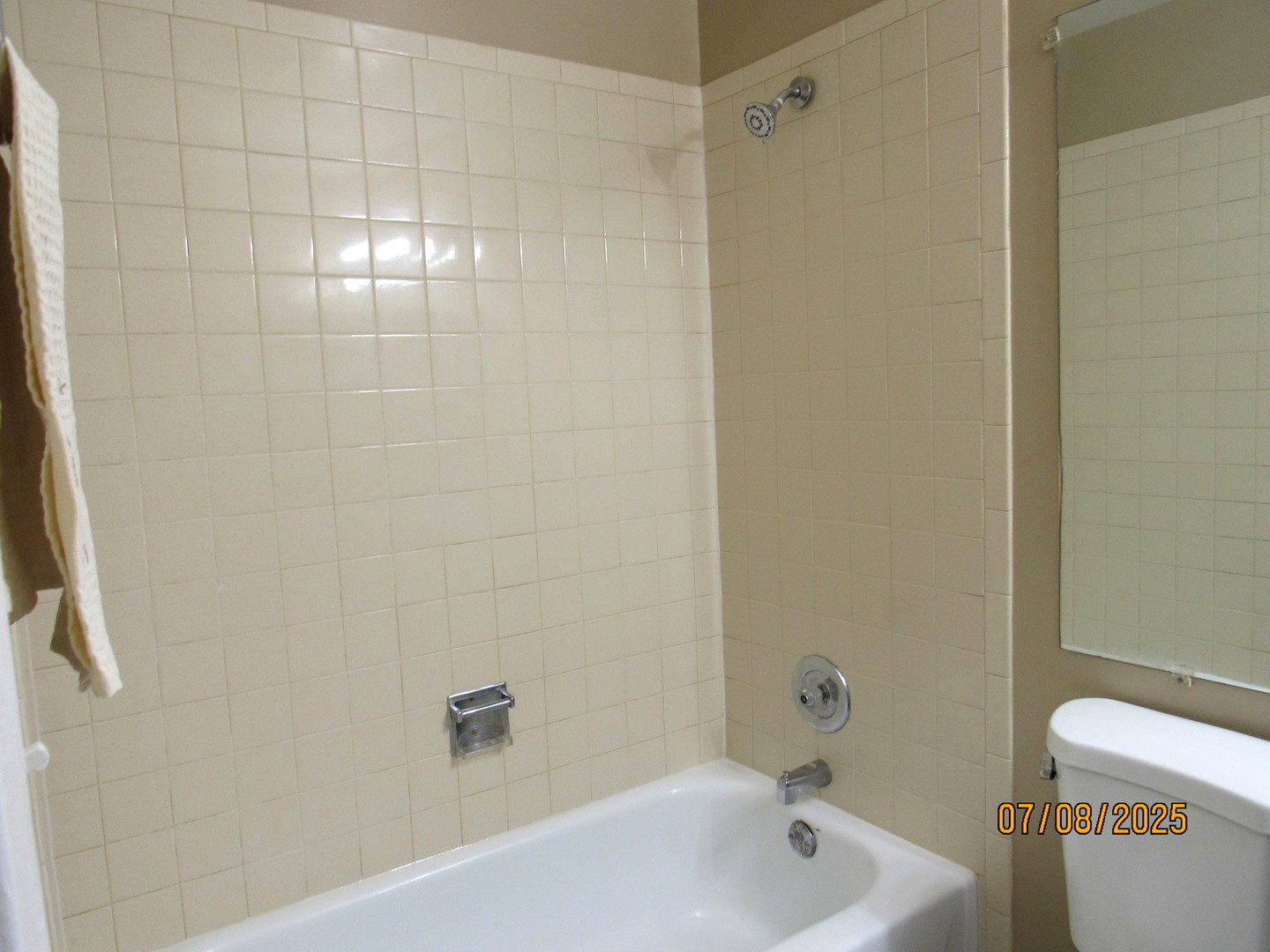 950 Cumberland Court #B2, Roselle, IL 60172