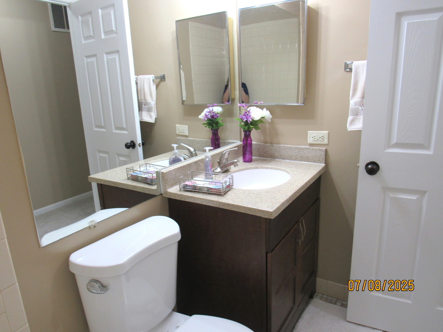950 Cumberland Court #B2, Roselle, IL 60172