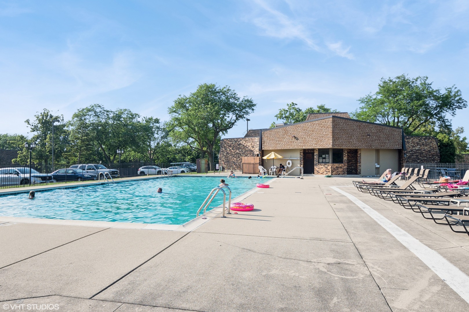 7816 WOODWARD Avenue #40-4G, Woodridge, IL 60517