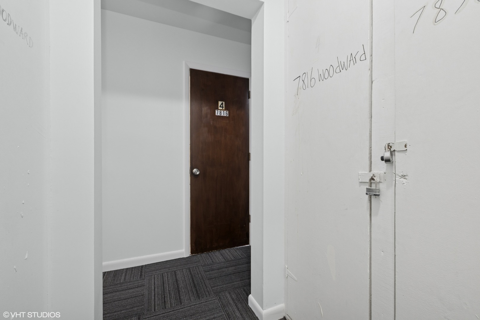 7816 WOODWARD Avenue #40-4G, Woodridge, IL 60517