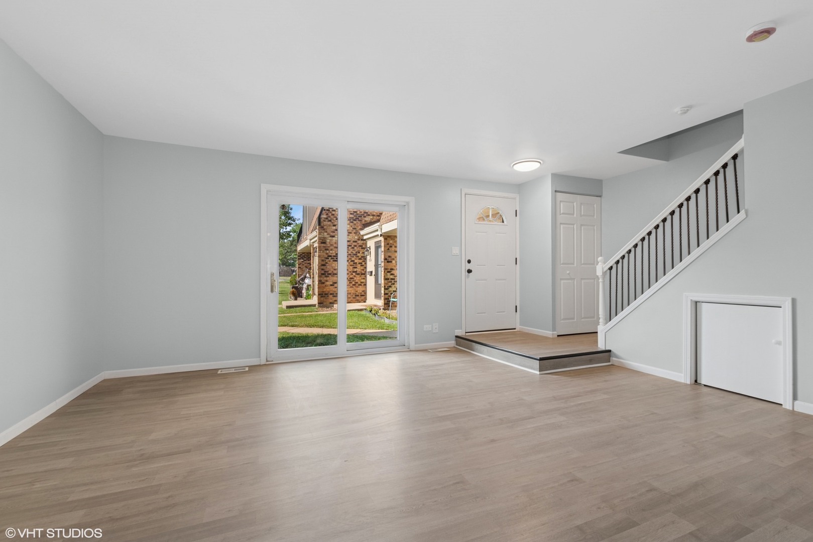 7816 WOODWARD Avenue #40-4G, Woodridge, IL 60517