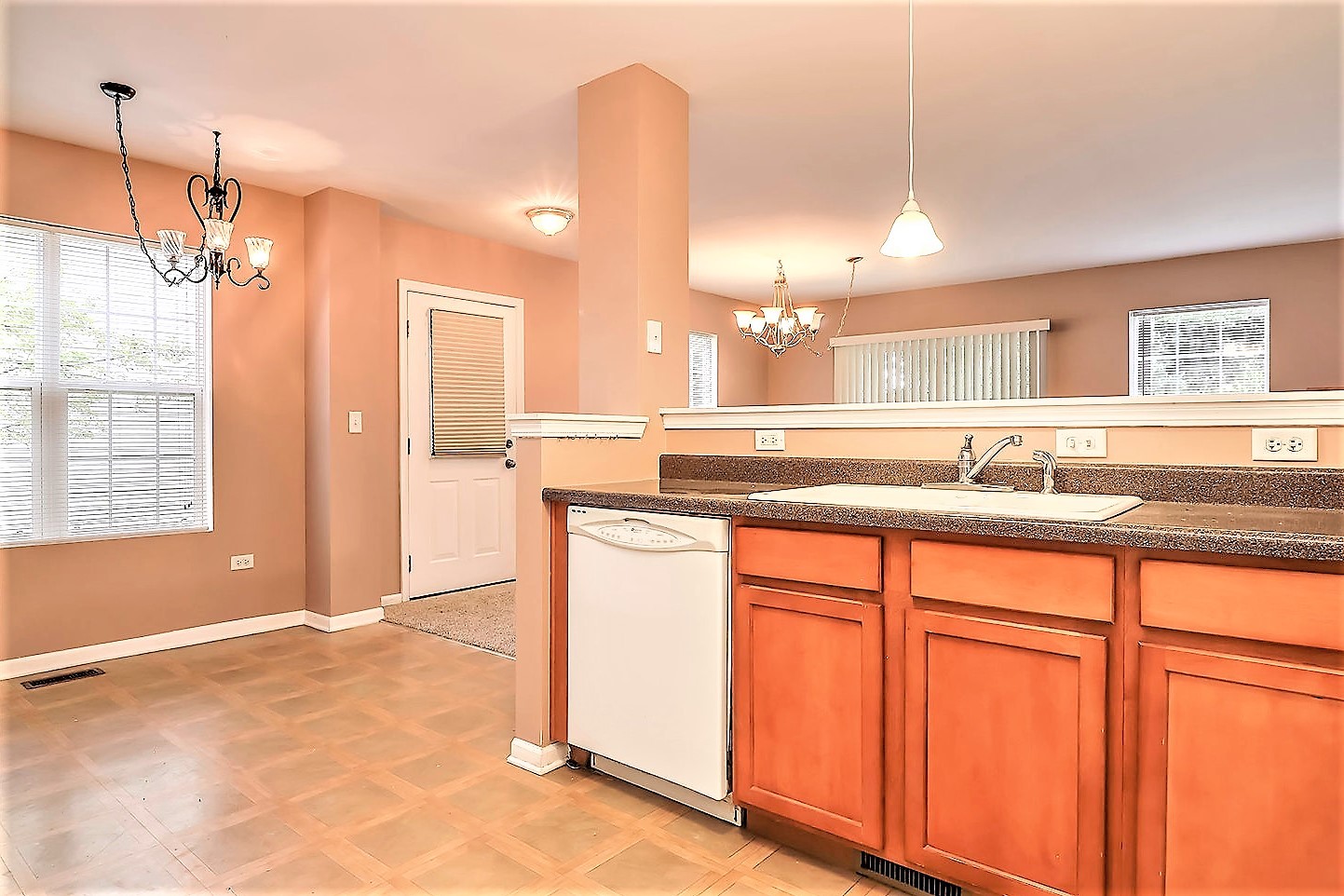 2427 STOUGHTON Circle #2427, Aurora, IL 60502