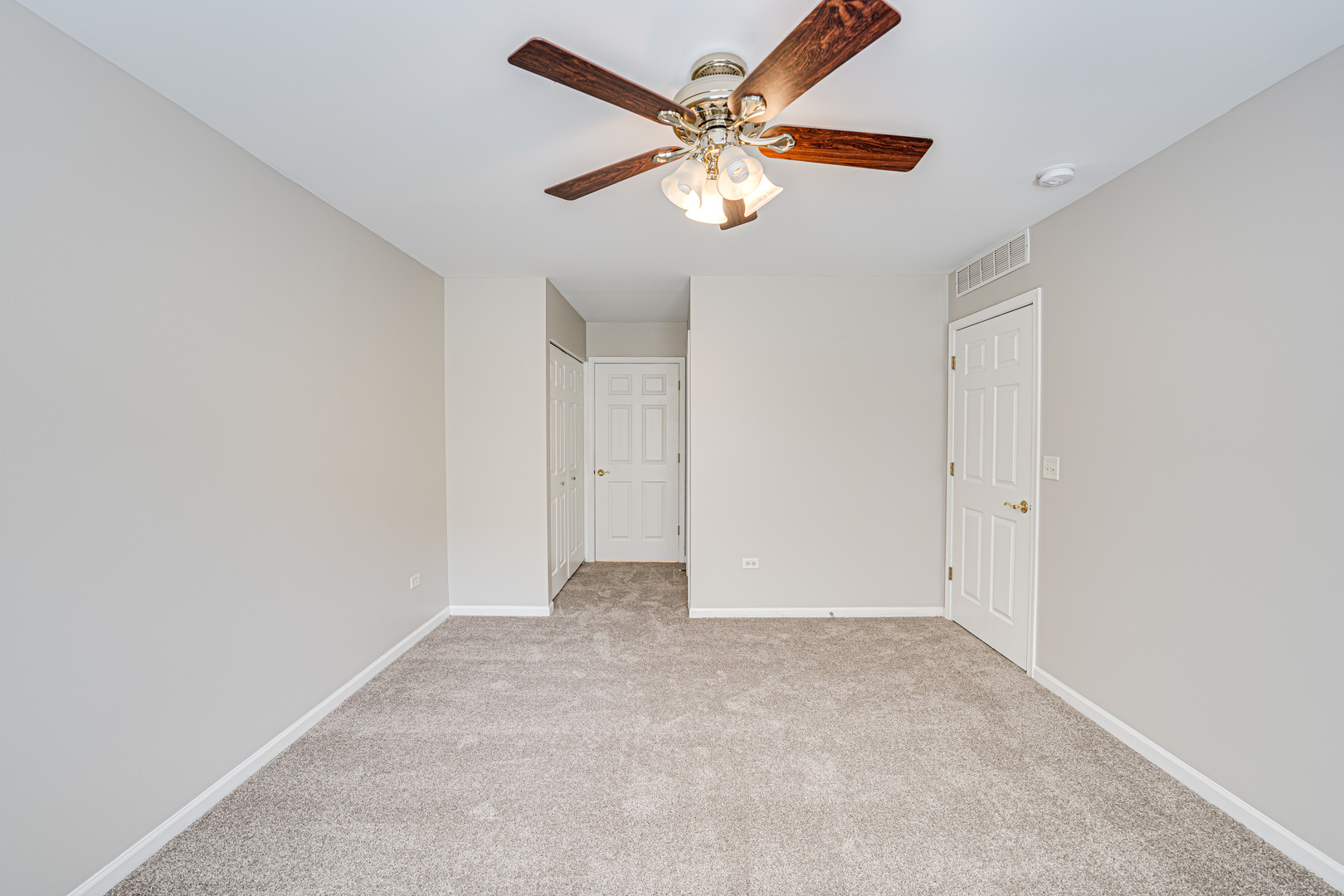 2427 STOUGHTON Circle #2427, Aurora, IL 60502