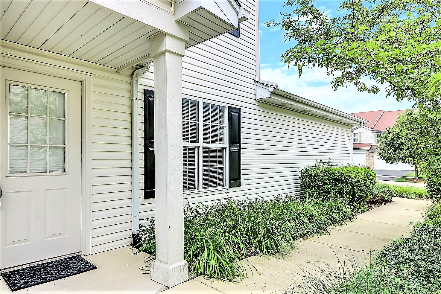 2427 STOUGHTON Circle #2427, Aurora, IL 60502