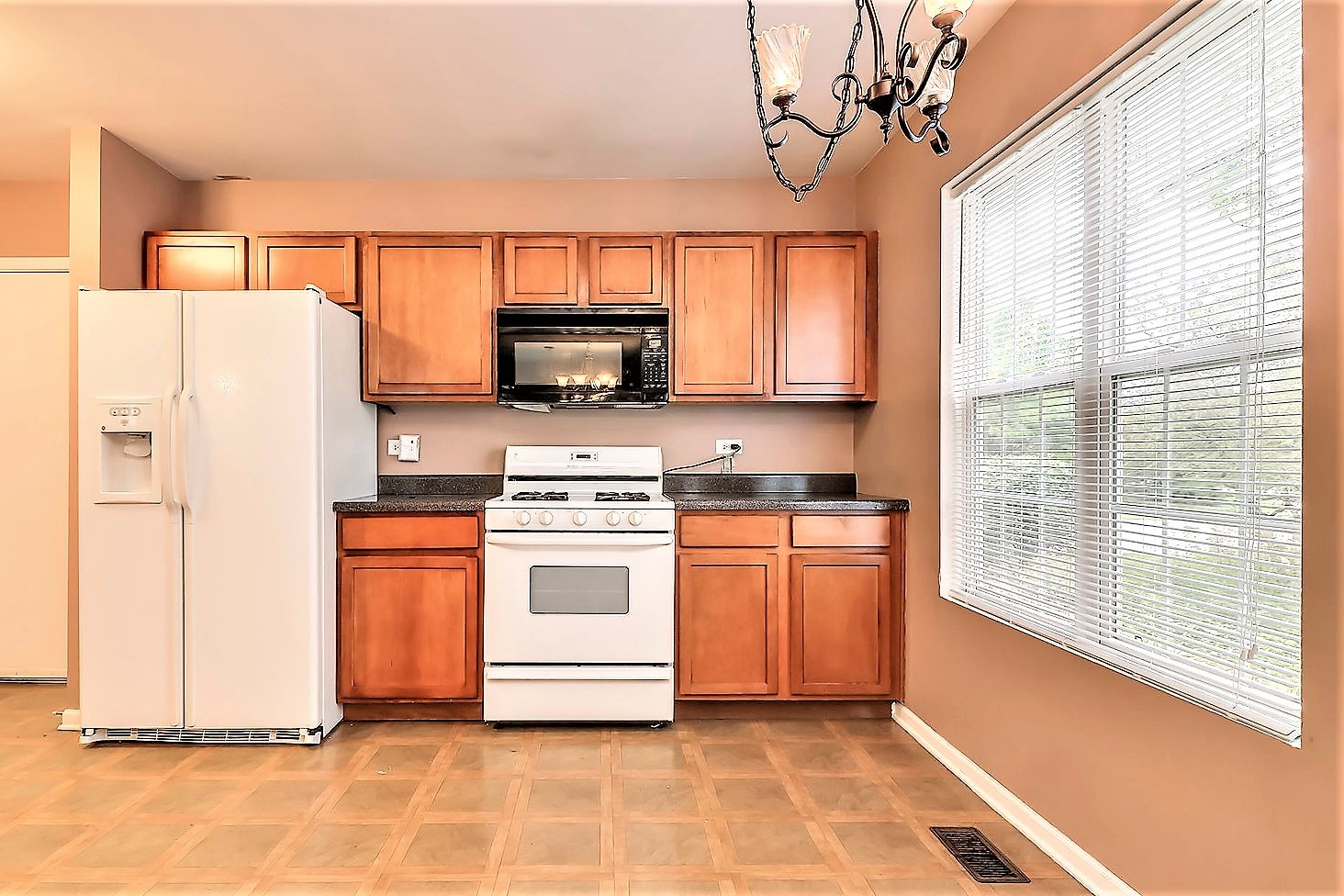 2427 STOUGHTON Circle #2427, Aurora, IL 60502