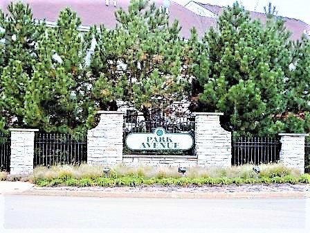 2427 STOUGHTON Circle #2427, Aurora, IL 60502