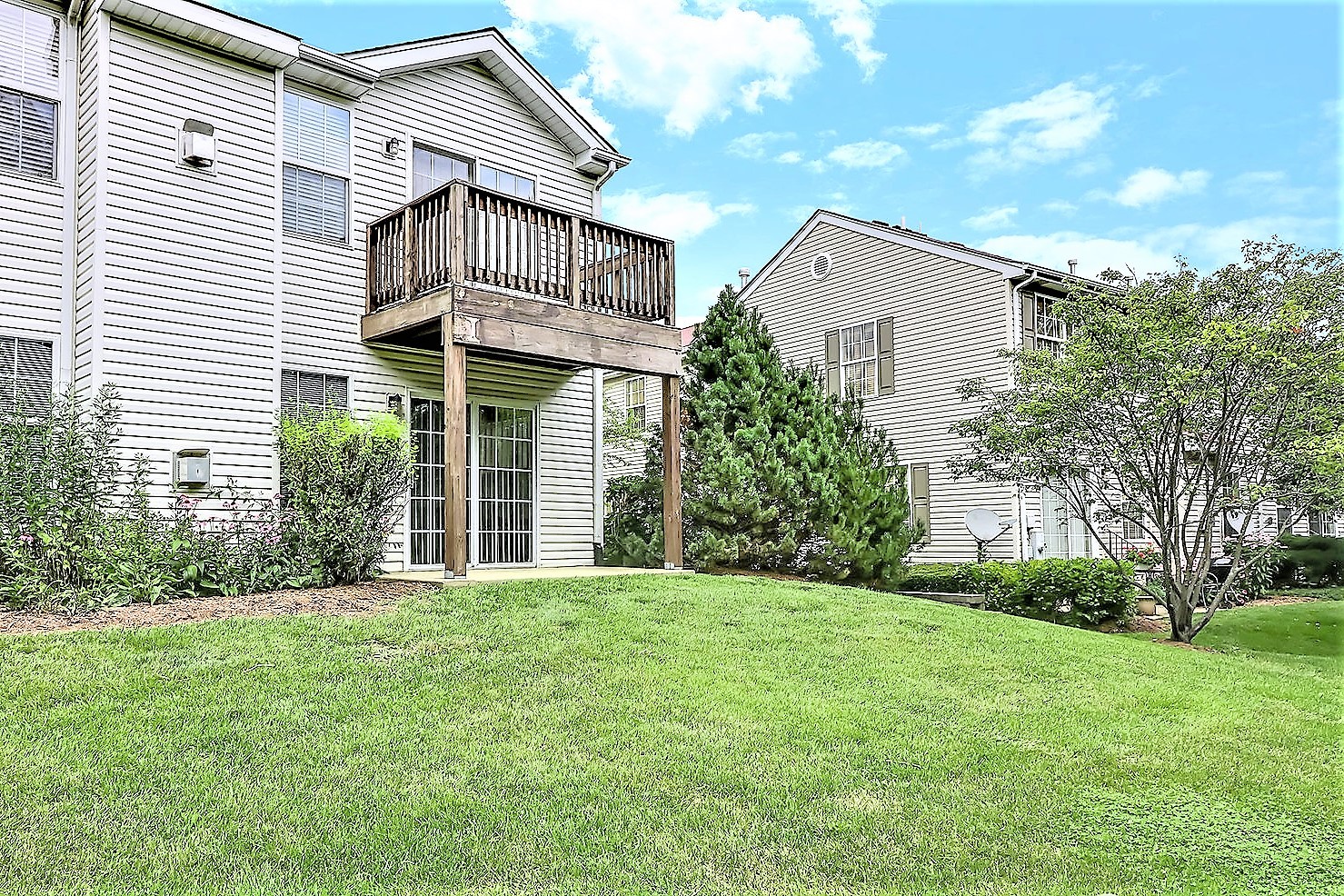 2427 STOUGHTON Circle #2427, Aurora, IL 60502