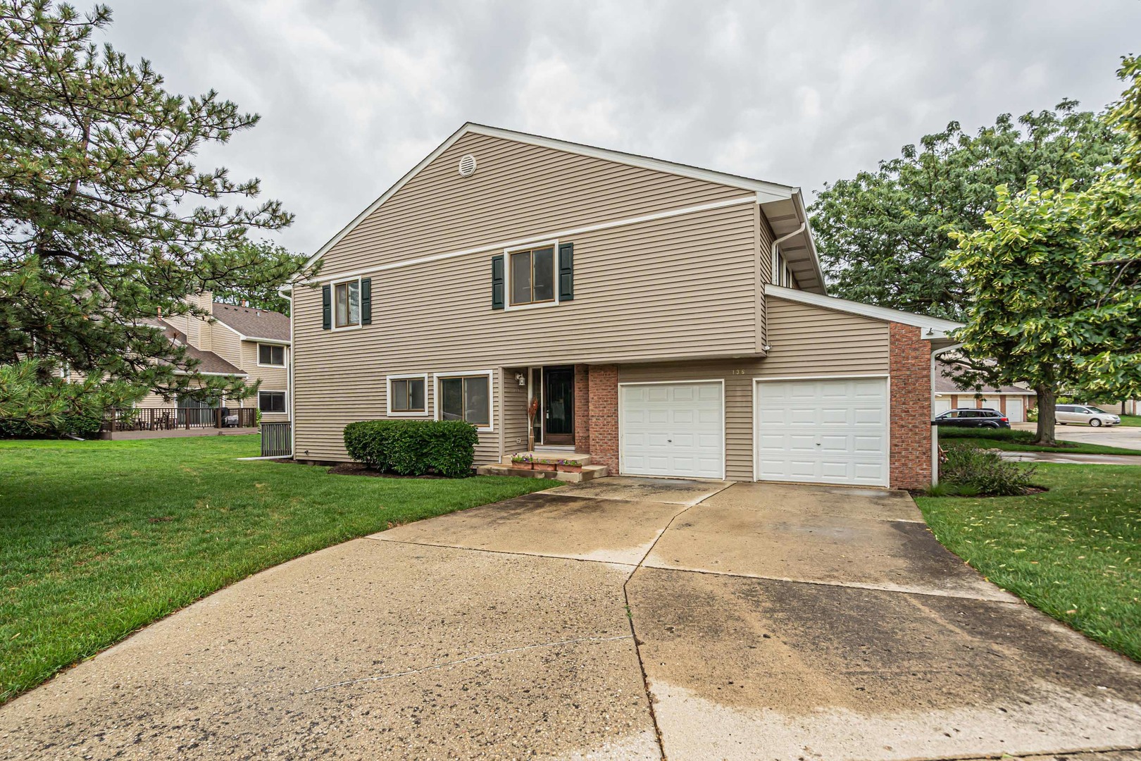 136 Windwood Court #31, Buffalo Grove, IL 60089