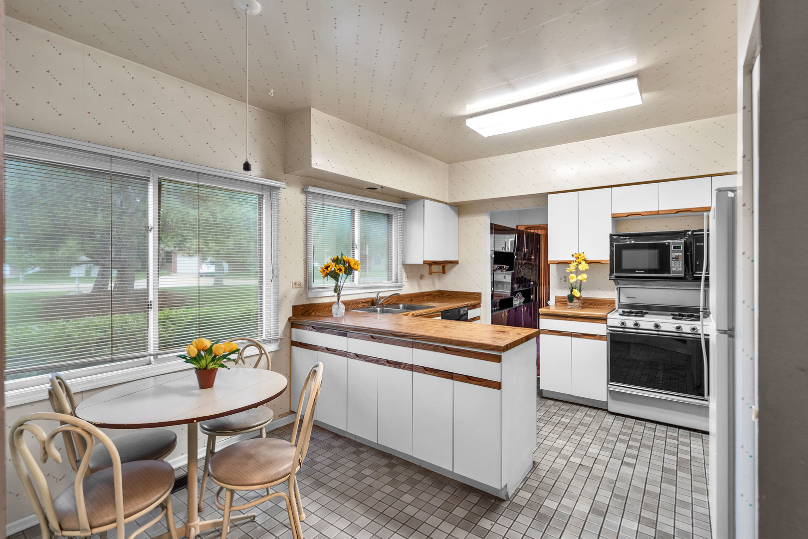 136 Windwood Court #31, Buffalo Grove, IL 60089