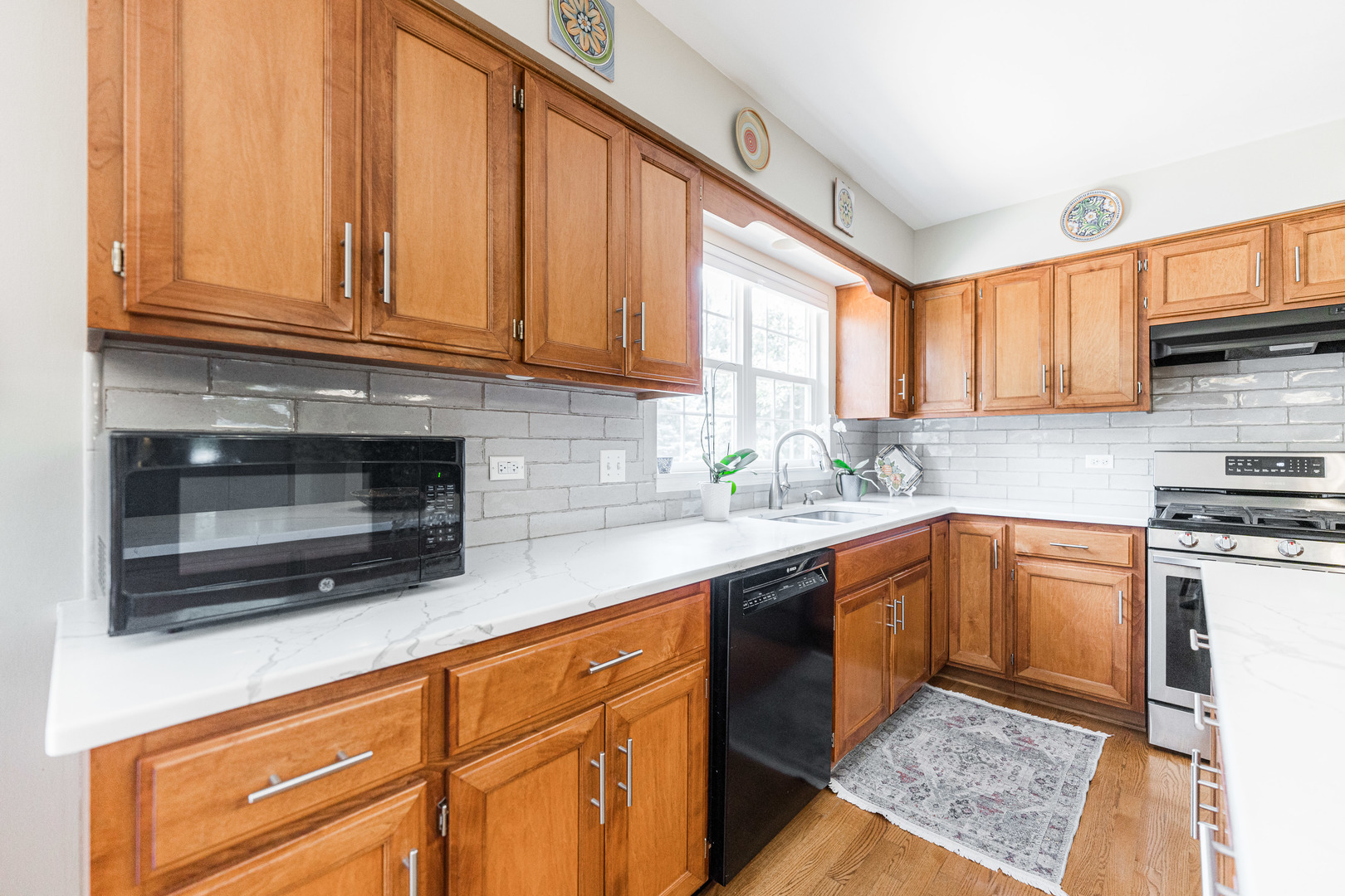 102 Quinlan Avenue, DeKalb, IL 60115