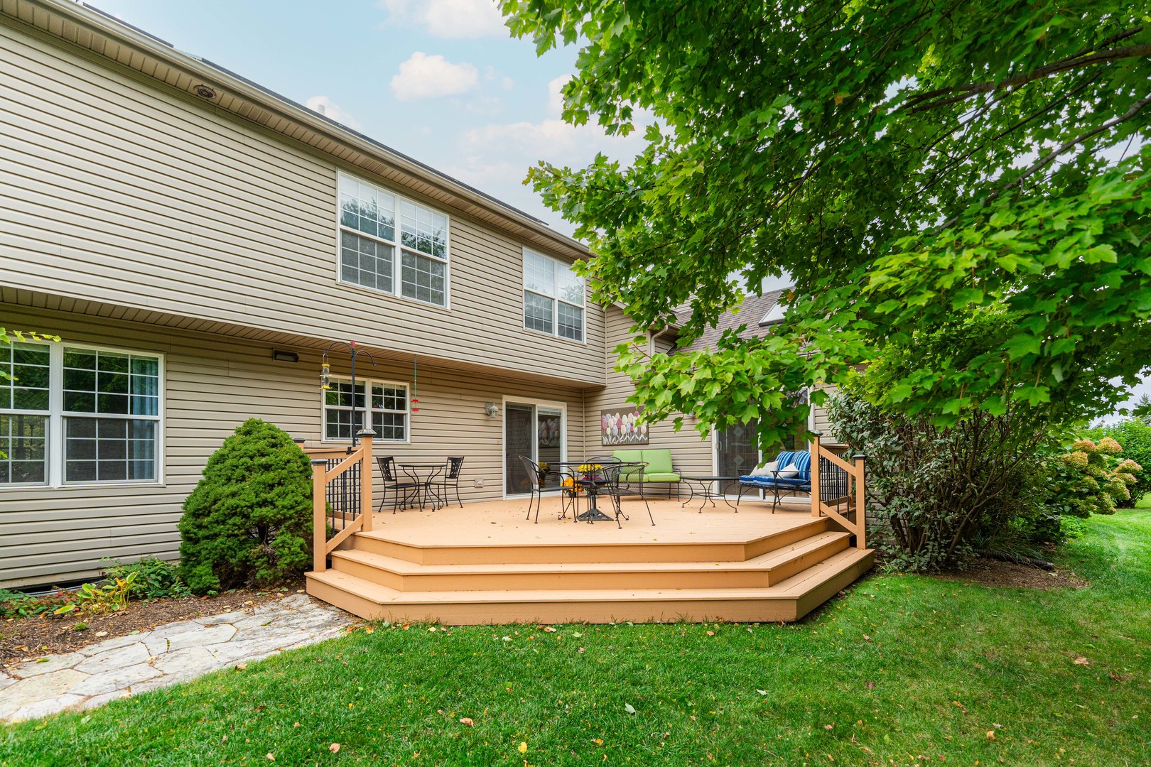 102 Quinlan Avenue, DeKalb, IL 60115