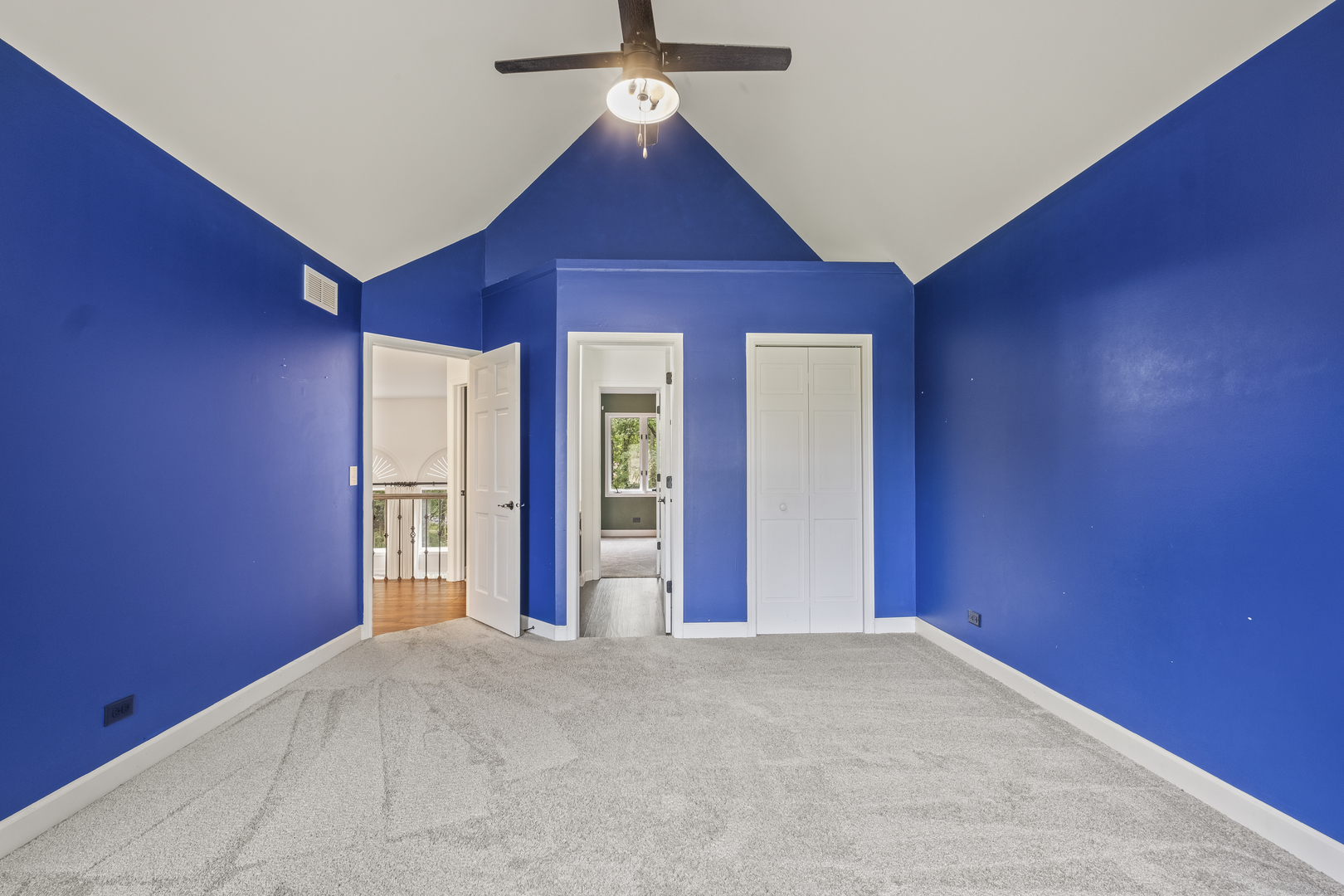 63 Oak Creek Drive, Yorkville, IL 60560