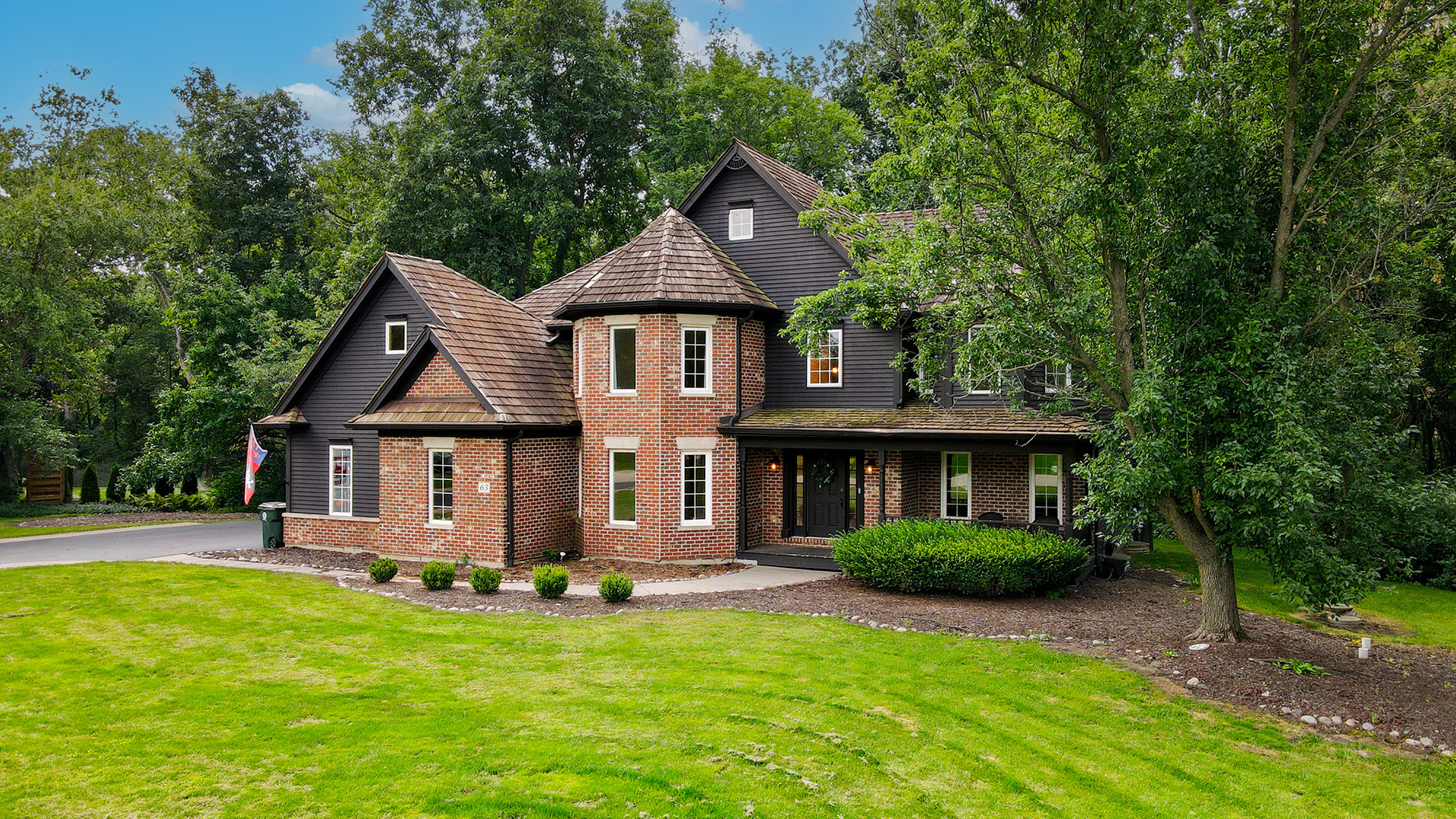 63 Oak Creek Drive, Yorkville, IL 60560