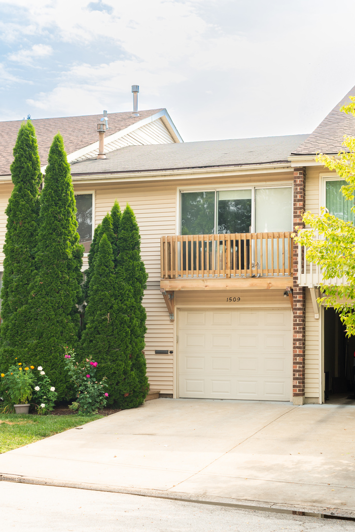 1509 Elder Drive, Aurora, IL 60506