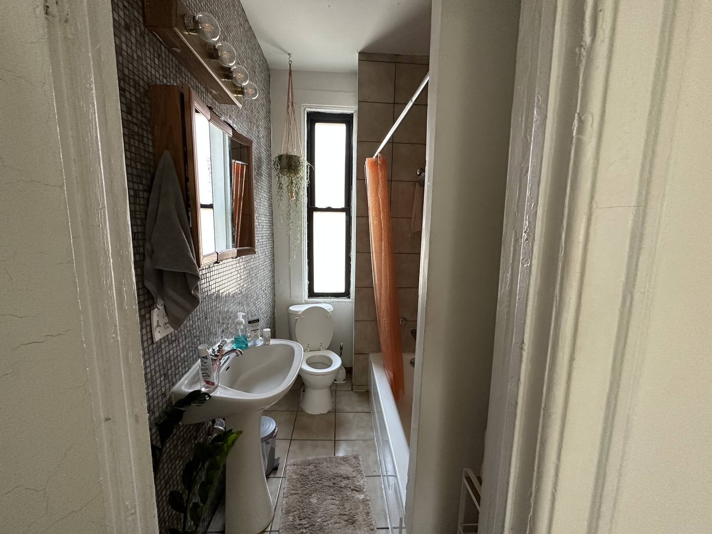 1049 N MARSHFIELD Avenue #2CH, Chicago, IL 60622